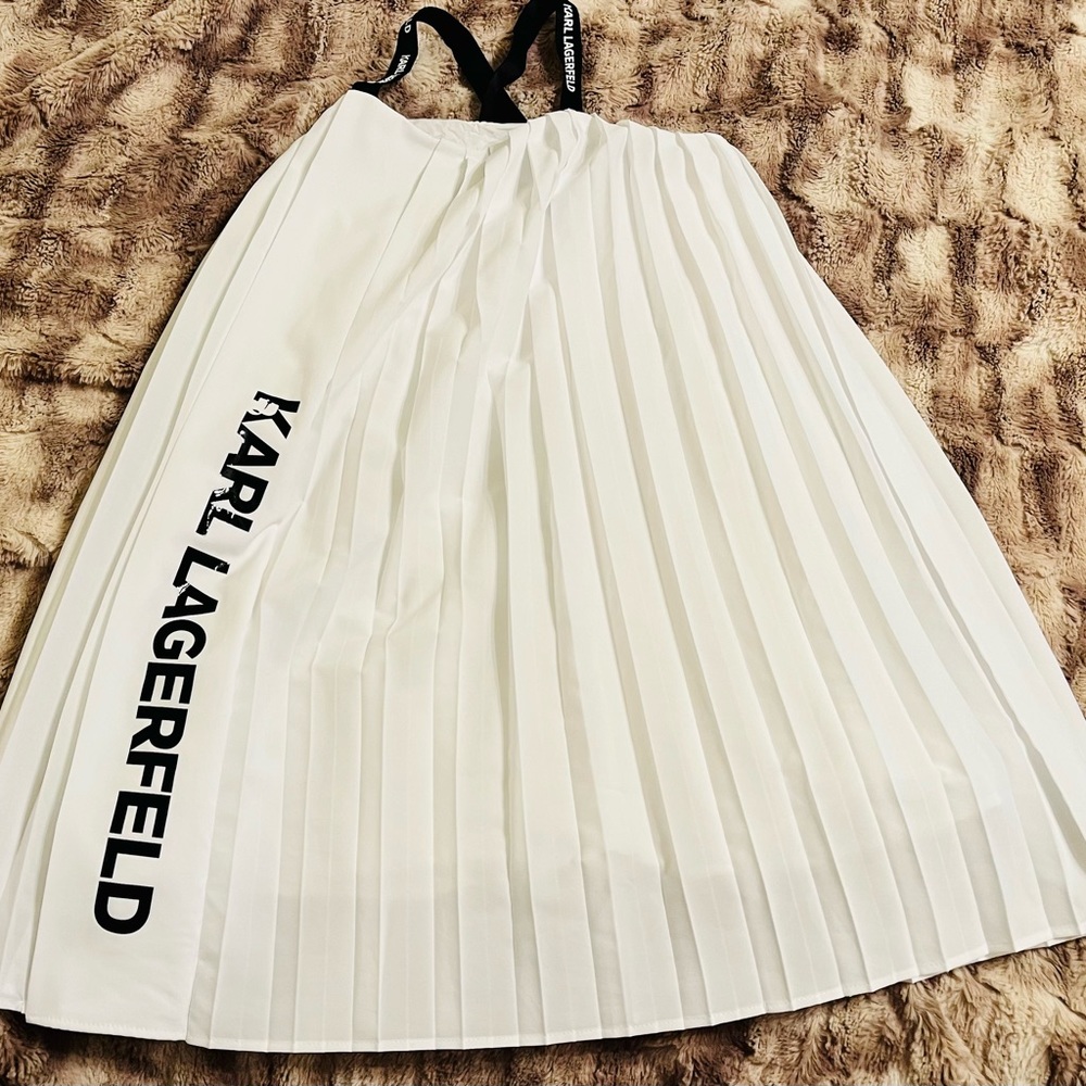 KARL LAGERFELD KIDS- GIRLS WHITE PLEATED LOGO DRESS